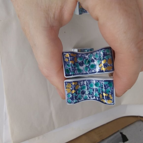 set of five blue white and gold chopstick rests in original box very pretty - Picture 5 of 15